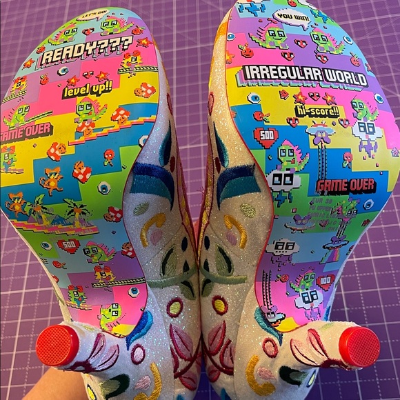NWOB Irregular Choice Size 39 white glitter embroidered heels. - Picture 5 of 5